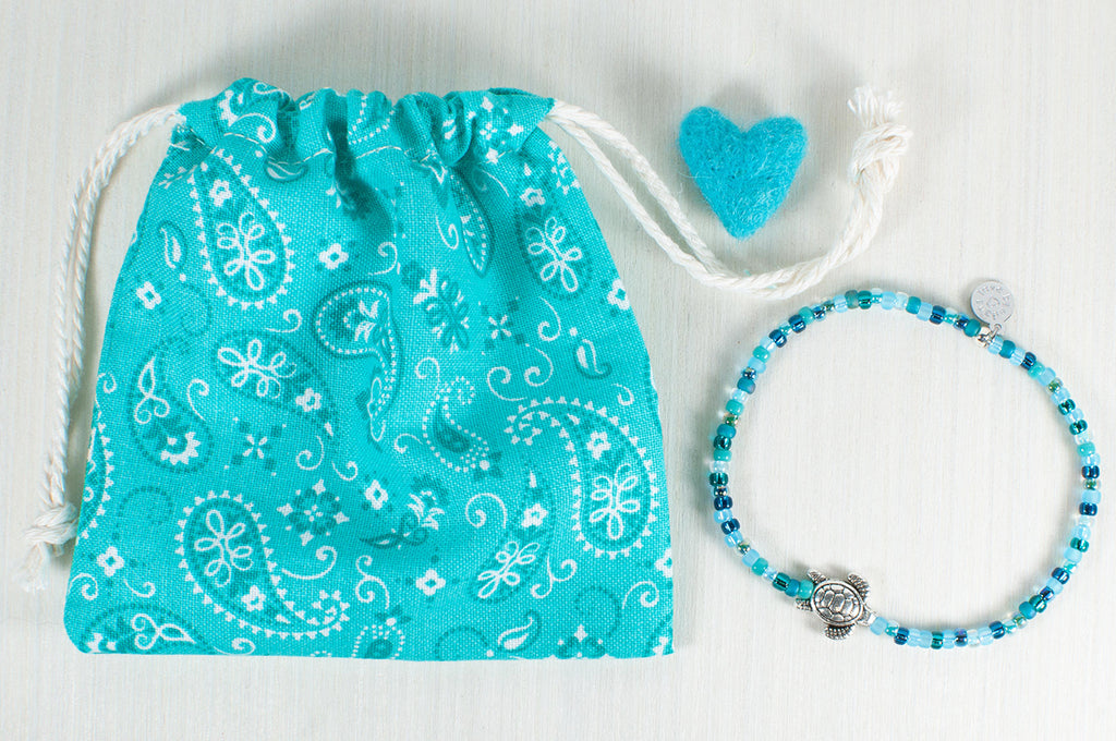 Silver Turtle in Touch of Teal Mini Candi Beads